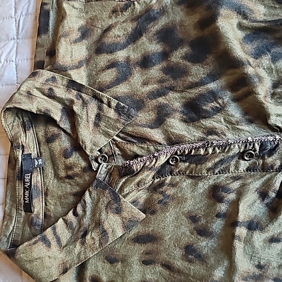 Animal Print Short Sleeve Button Down - Picture 7 of 8